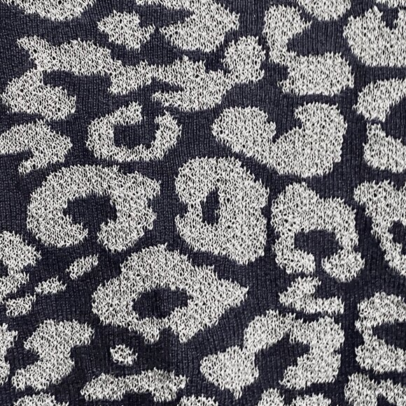 (7) - Nina Leonard Leopard Print Silver Metallic Knit Crewneck Sweater 2X - Picture 6 of 9